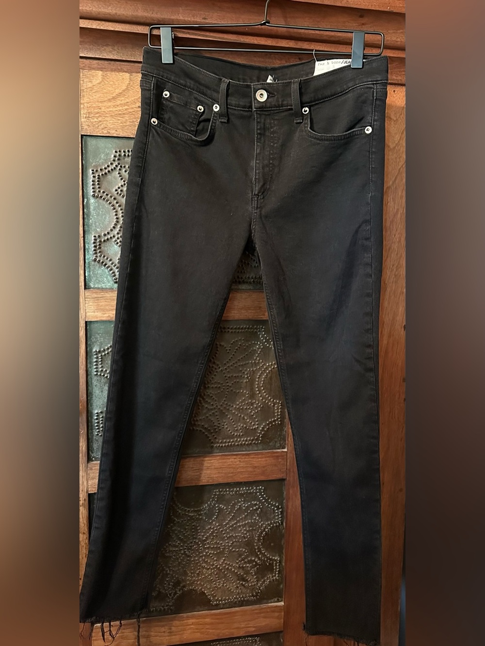 EUC Women’s Rag & Bone Black Ankle Skinny Jeans Black Size 31.